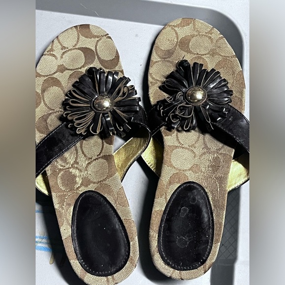 COACH Skye Brown and Gold Sandals with Floral Embellishments Sz 7B Women - Picture 2 of 7